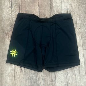 🌸 3 for $30 sale🌸 KLEEN | silver infused/antimicrobial Bikram 6” shorts